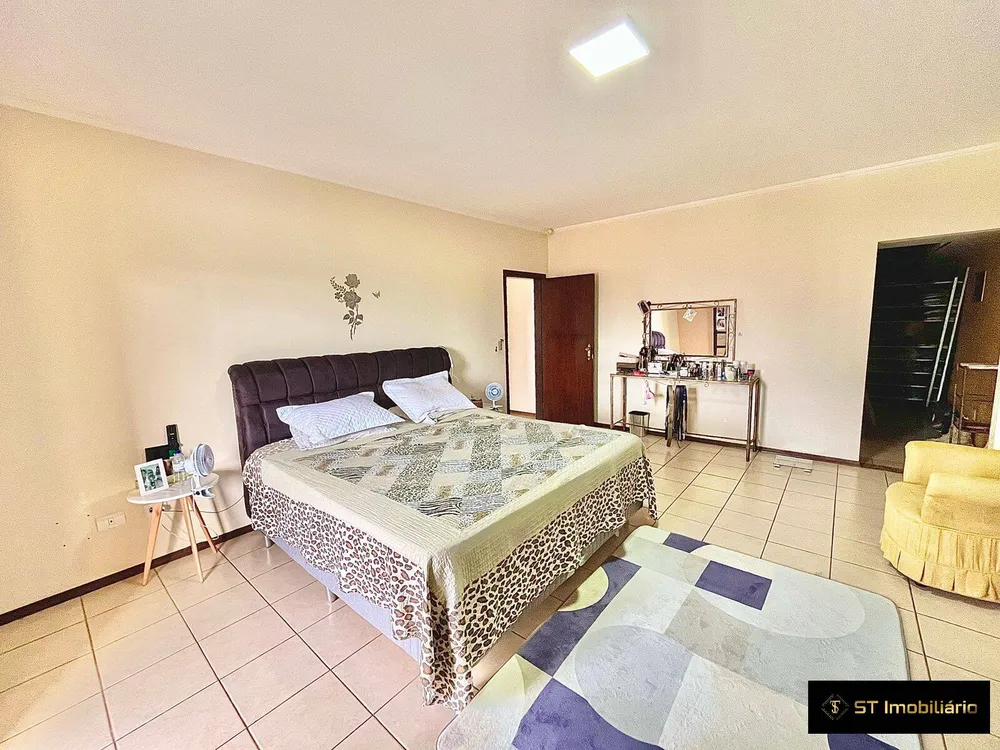 Casa, 3 quartos, 267 m² - Foto 4