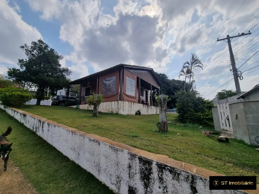 Chácara, 4 quartos, 2300 m² - Foto 1