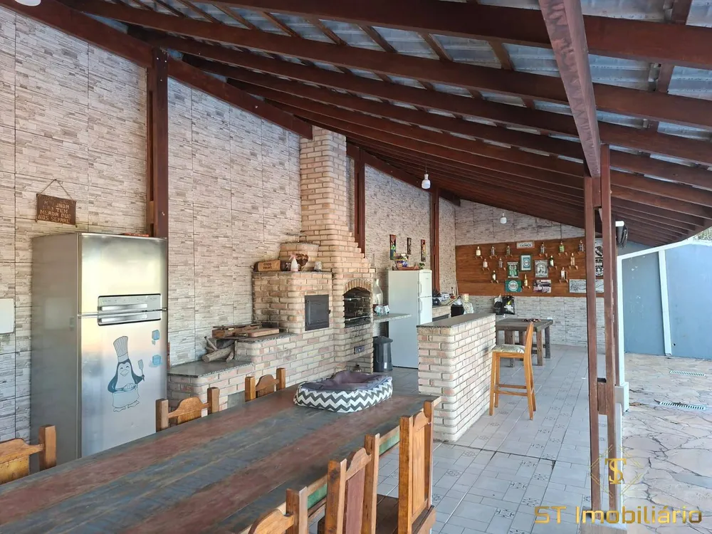 Chácara, 3 quartos, 1513 m² - Foto 2