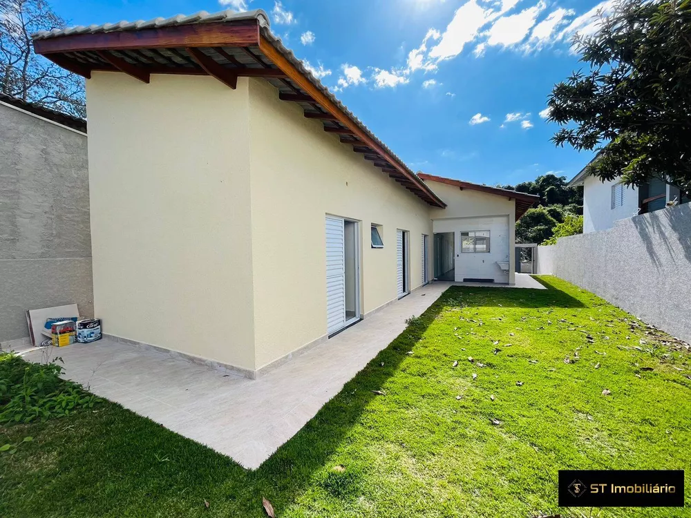 Casa à venda com 4 quartos, 297m² - Foto 3