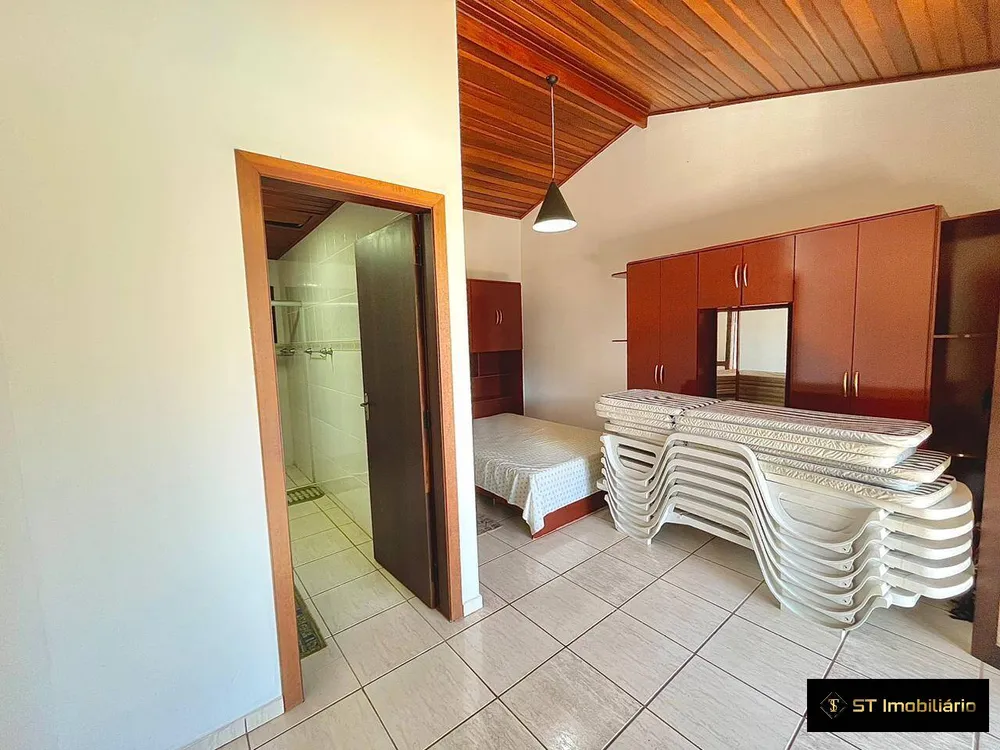 Chácara, 4 quartos, 2410 m² - Foto 11