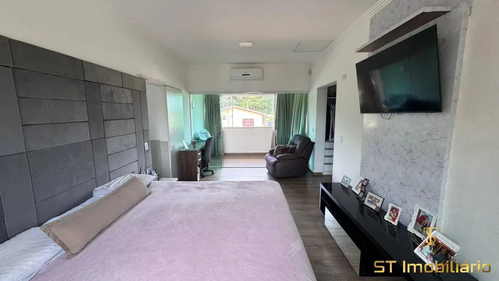 Chácara, 9 quartos, 1060 m² - Foto 5