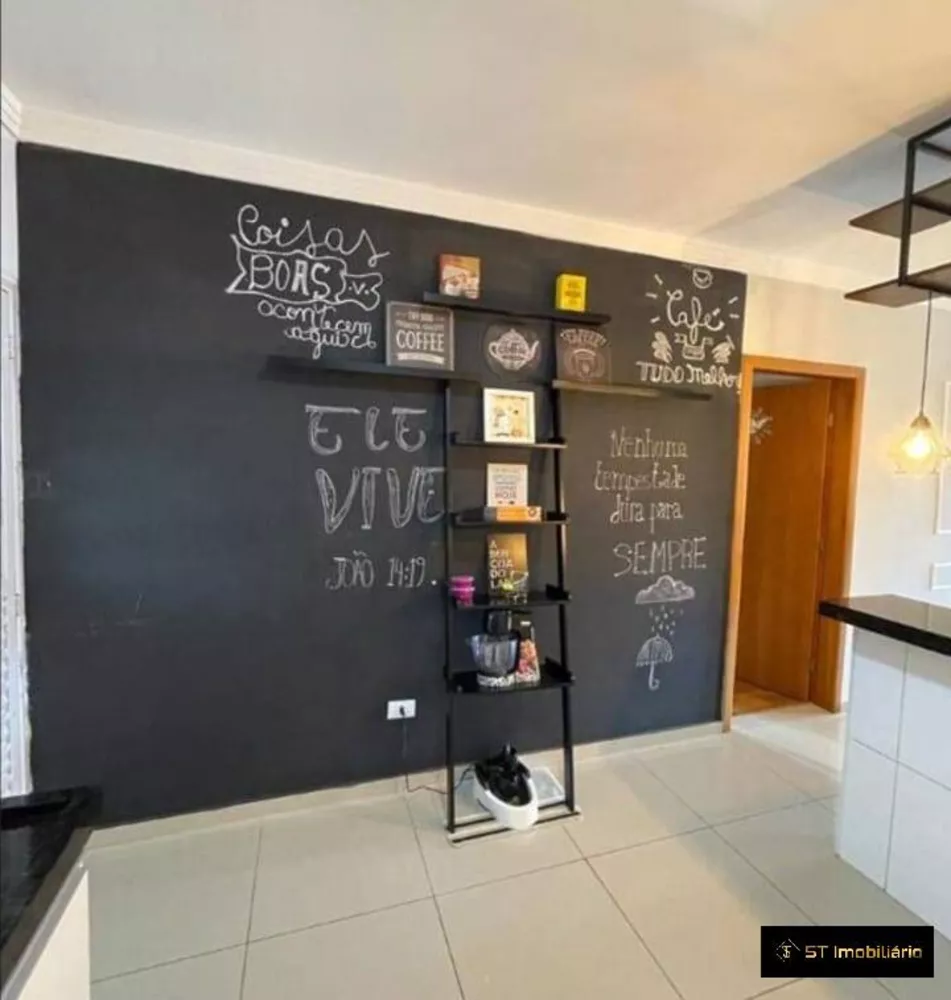 Casa à venda com 3 quartos, 250m² - Foto 6