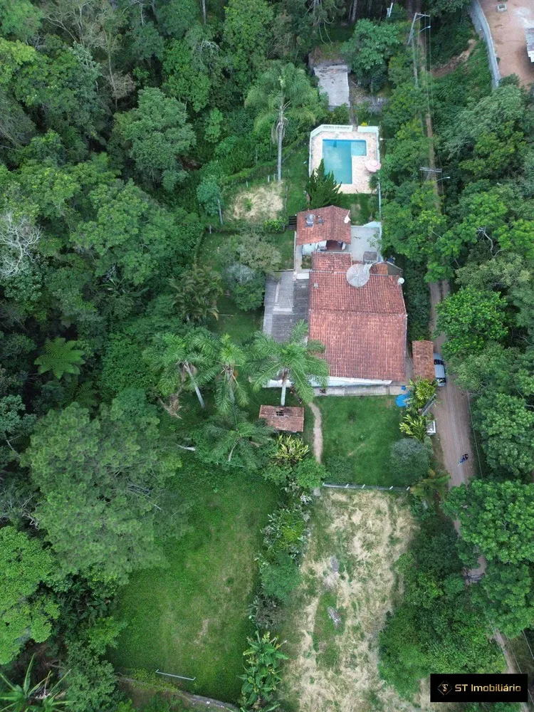 Chácara, 3 quartos, 2050 m² - Foto 1