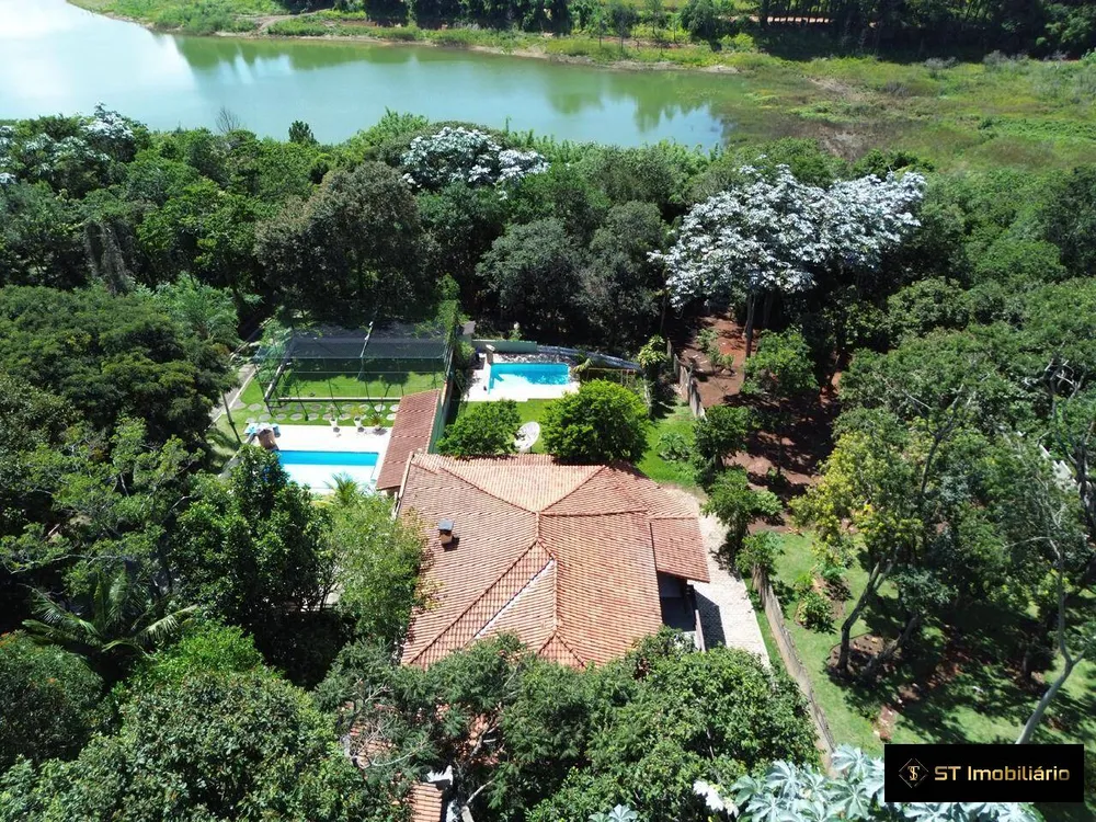 Chácara, 4 quartos, 2500 m² - Foto 1