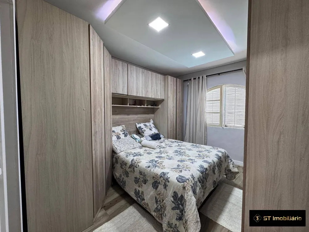 Casa, 4 quartos, 205 m² - Foto 2