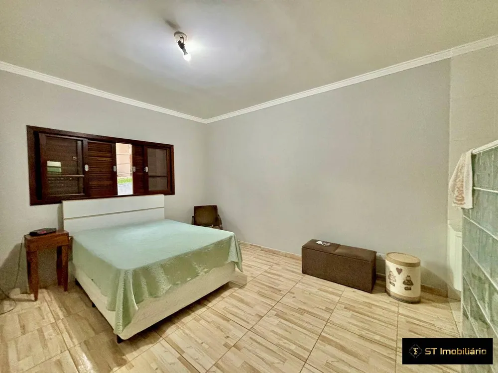 Chácara, 4 quartos, 1990 m² - Foto 1