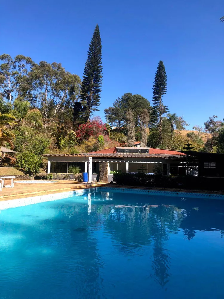 Fazenda à venda com 8 quartos, 200000m² - Foto 1