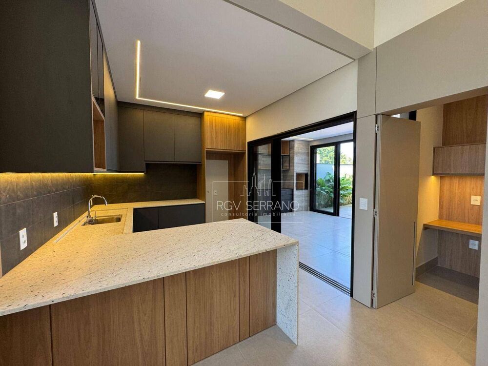 Casa de Condomínio à venda com 3 quartos, 206m² - Foto 1