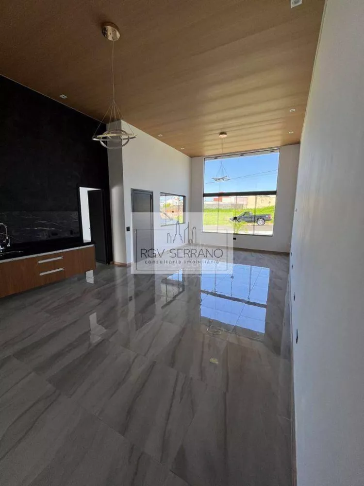 Casa de Condomínio à venda com 3 quartos, 200m² - Foto 1