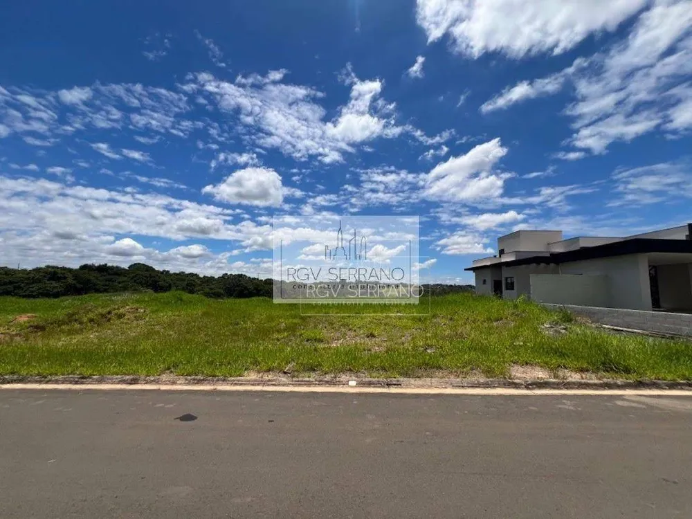 Loteamento e Condomínio, 1200 m² - Foto 1