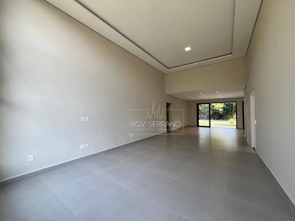 Casa de Condomínio à venda com 3 quartos, 316m² - Foto 1