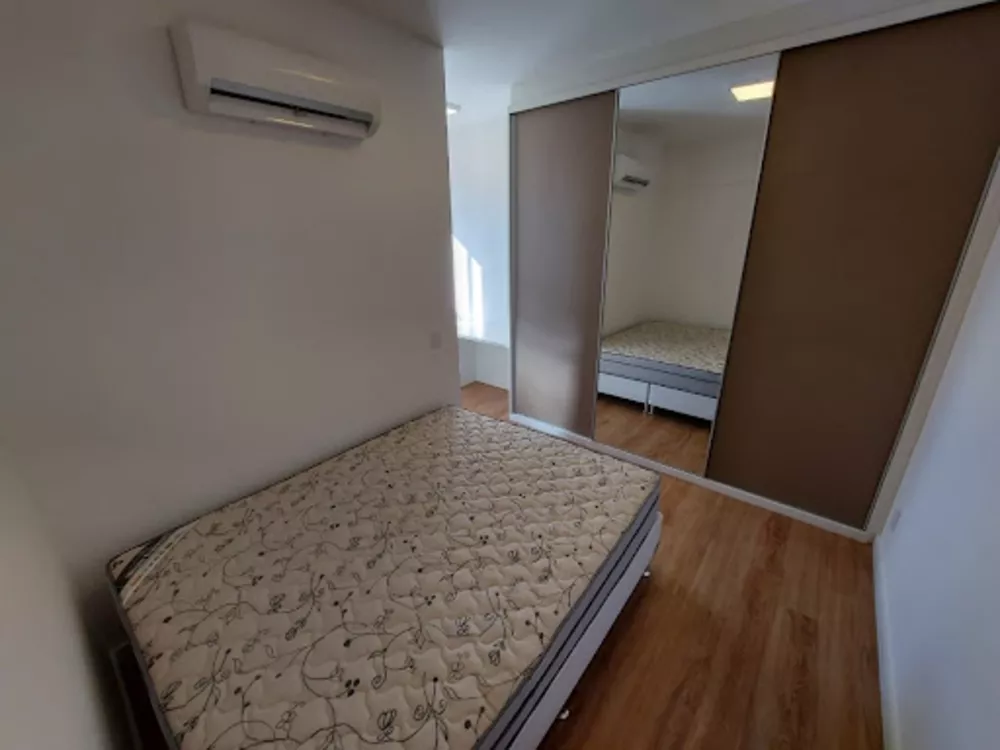 Apartamento para alugar com 1 quarto, 55m² - Foto 13