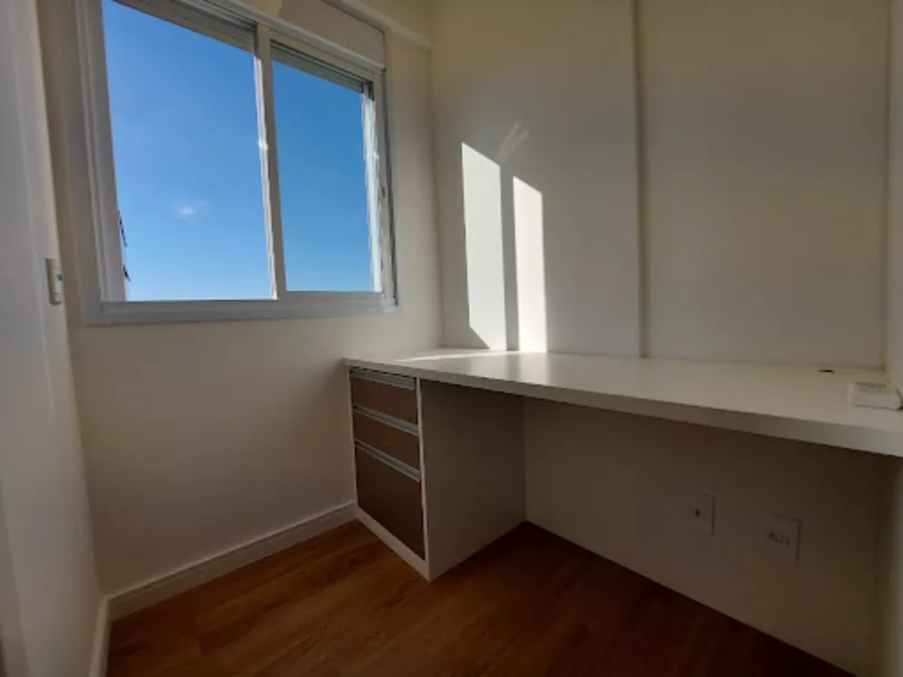 Apartamento para alugar com 1 quarto, 55m² - Foto 8