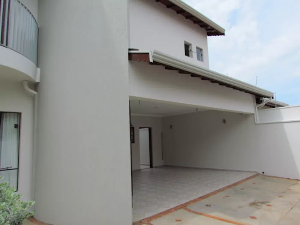 Casa à venda com 4 quartos, 229m² - Foto 4