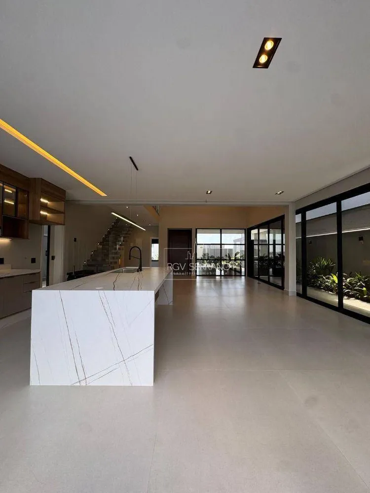 Sobrado, 4 quartos, 275 m² - Foto 2