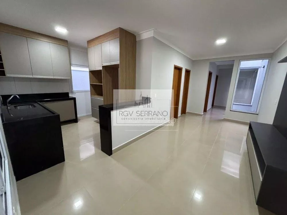 Casa à venda com 3 quartos, 138m² - Foto 1