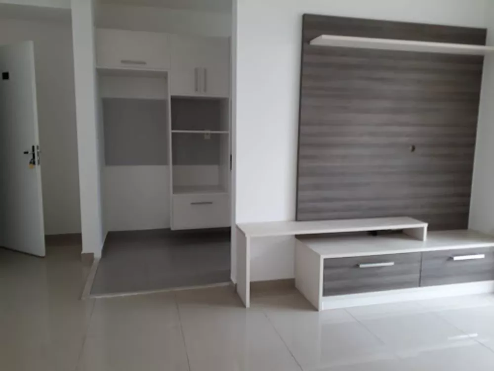 Apartamento à venda com 2 quartos, 84m² - Foto 1