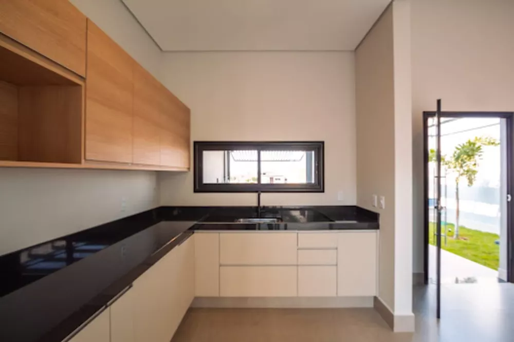 Casa à venda com 3 quartos, 104m² - Foto 2