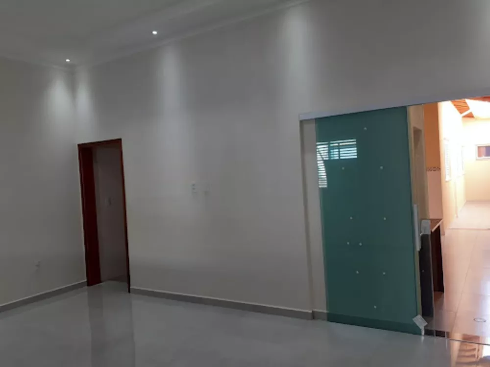 Casa à venda com 3 quartos, 138m² - Foto 2