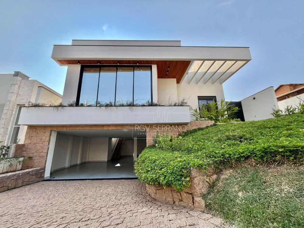 Casa de Condomínio à venda com 4 quartos, 315m² - Foto 2