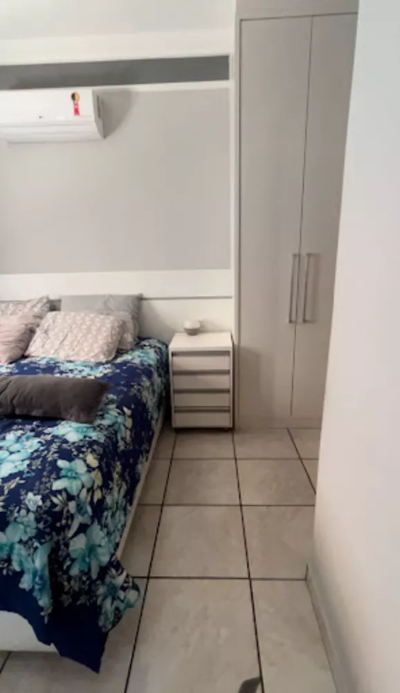 Casa à venda com 3 quartos, 120m² - Foto 2