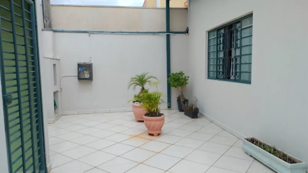 Casa à venda com 3 quartos, 163m² - Foto 2