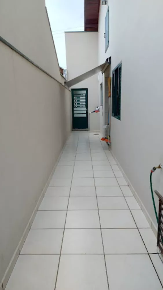 Casa à venda com 3 quartos, 163m² - Foto 4