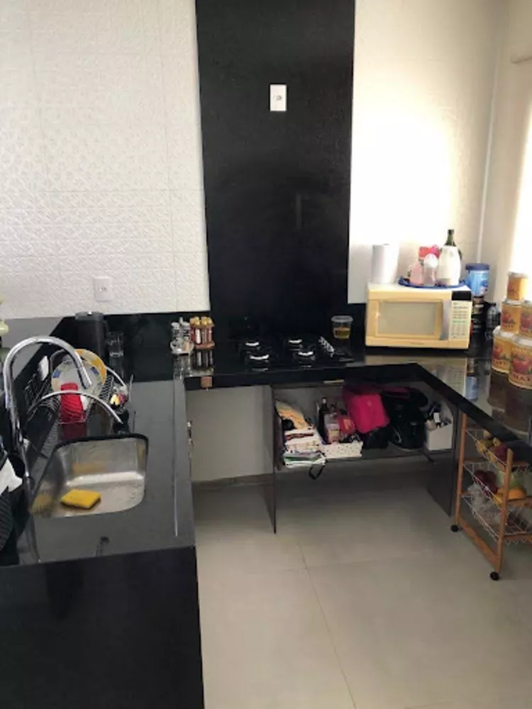 Casa de Condomínio à venda com 3 quartos, 200m² - Foto 4