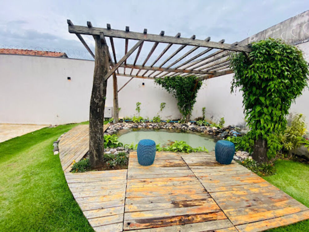 Casa, 3 quartos, 220 m² - Foto 1