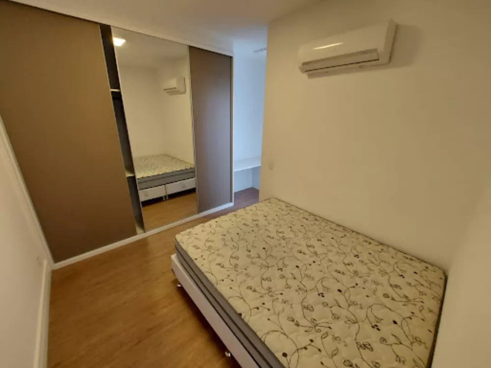 Apartamento para alugar com 1 quarto, 55m² - Foto 9