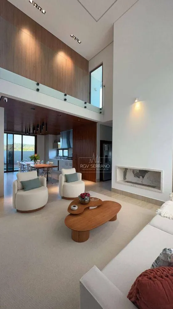 Casa, 3 quartos, 312 m² - Foto 1