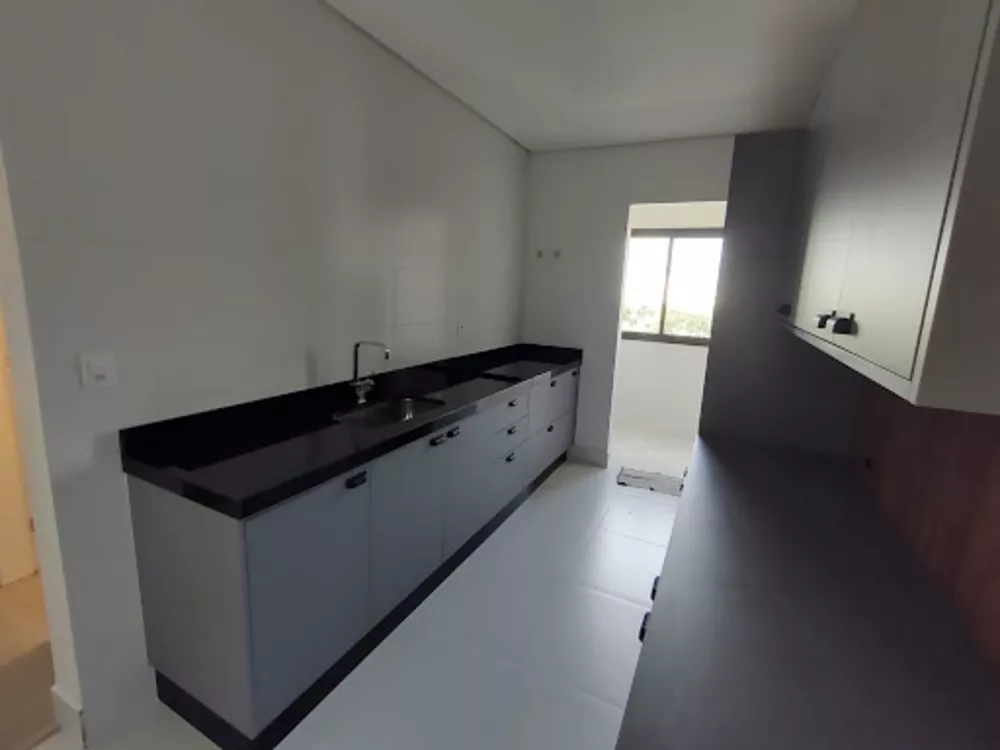 Apartamento à venda com 3 quartos, 126m² - Foto 1