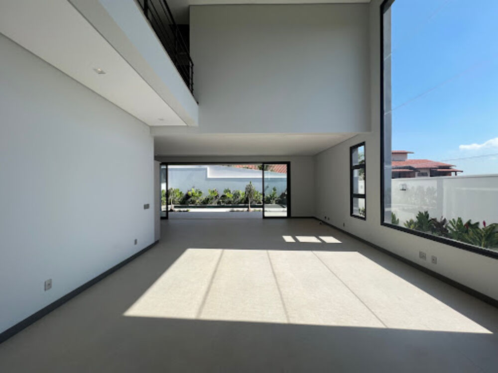 Sobrado à venda com 3 quartos, 320m² - Foto 2