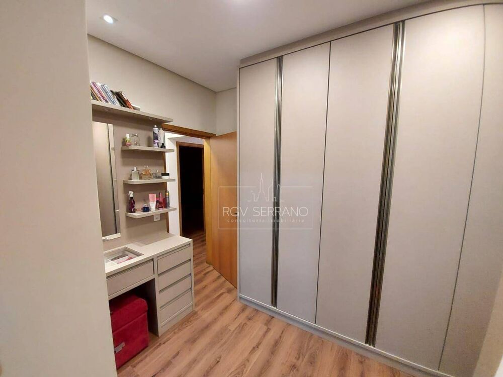 Sobrado, 4 quartos, 253 m² - Foto 1