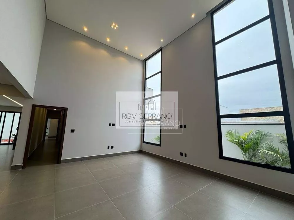 Casa de Condomínio à venda com 3 quartos, 252m² - Foto 2