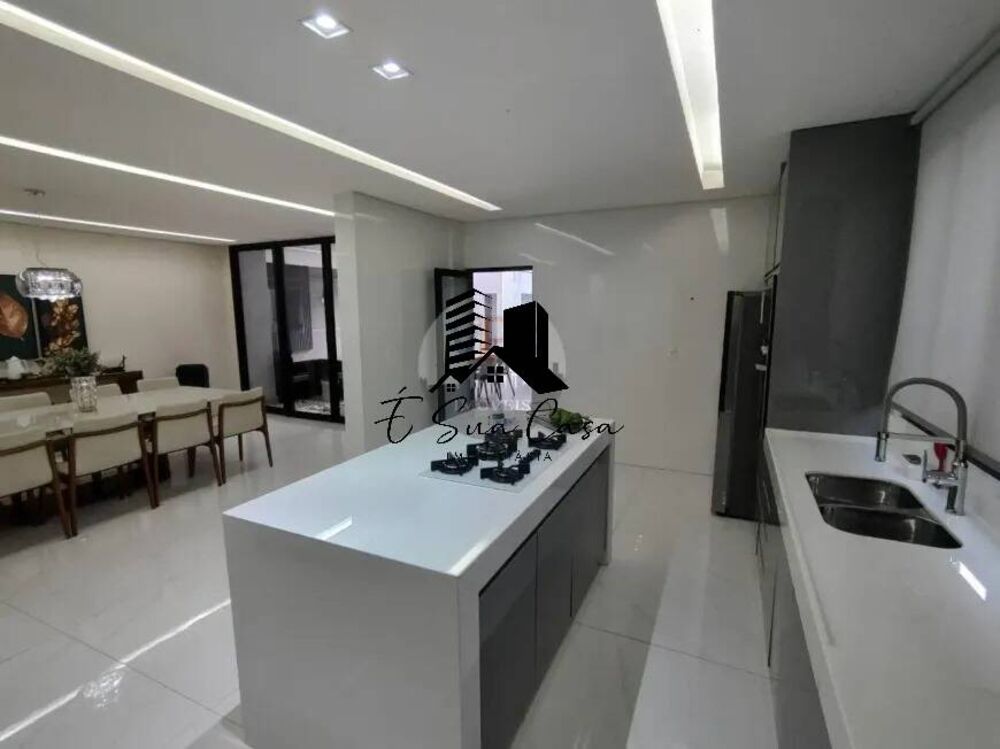 Casa à venda com 3 quartos, 378m² - Foto 3