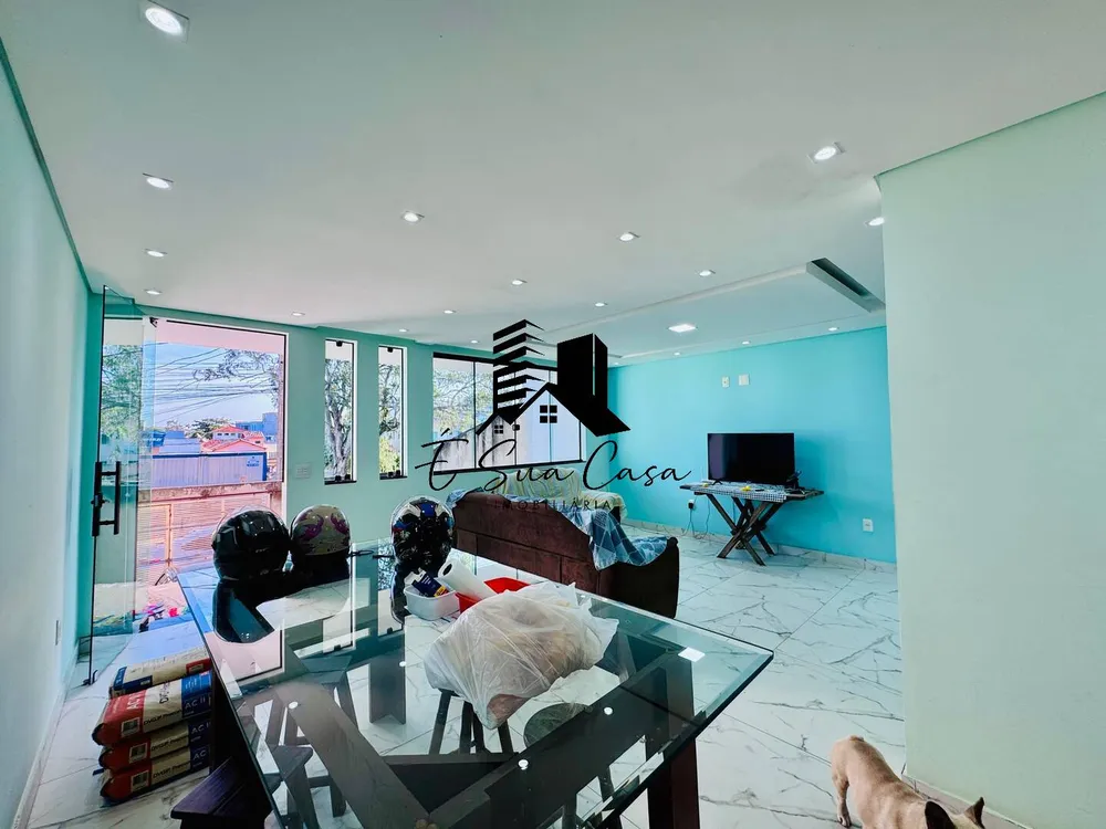 Casa, 4 quartos, 220 m² - Foto 1