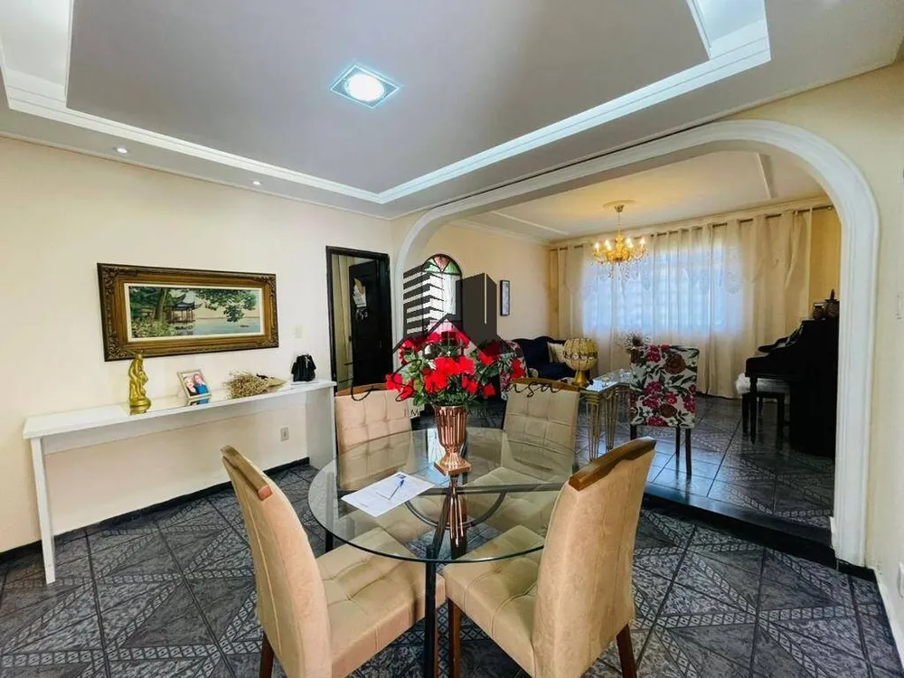 Casa, 4 quartos, 331 m² - Foto 2