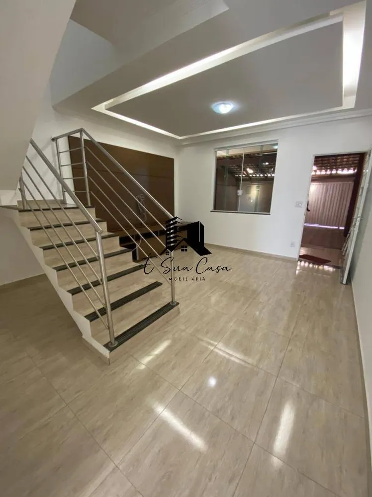 Casa, 3 quartos, 230 m² - Foto 1