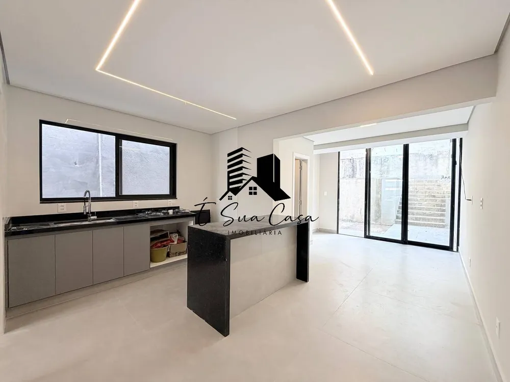 Casa, 3 quartos, 200 m² - Foto 2