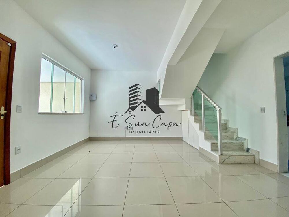 Casa à venda com 3 quartos, 180m² - Foto 1
