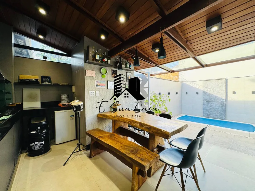 Casa, 3 quartos, 292 m² - Foto 2