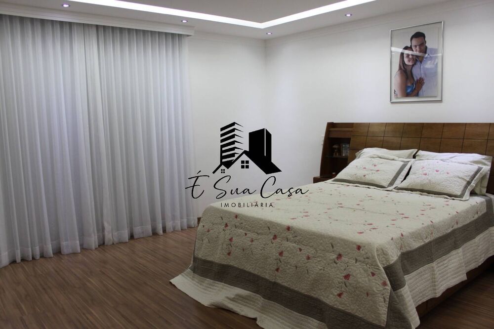 Casa à venda com 3 quartos, 250m² - Foto 8