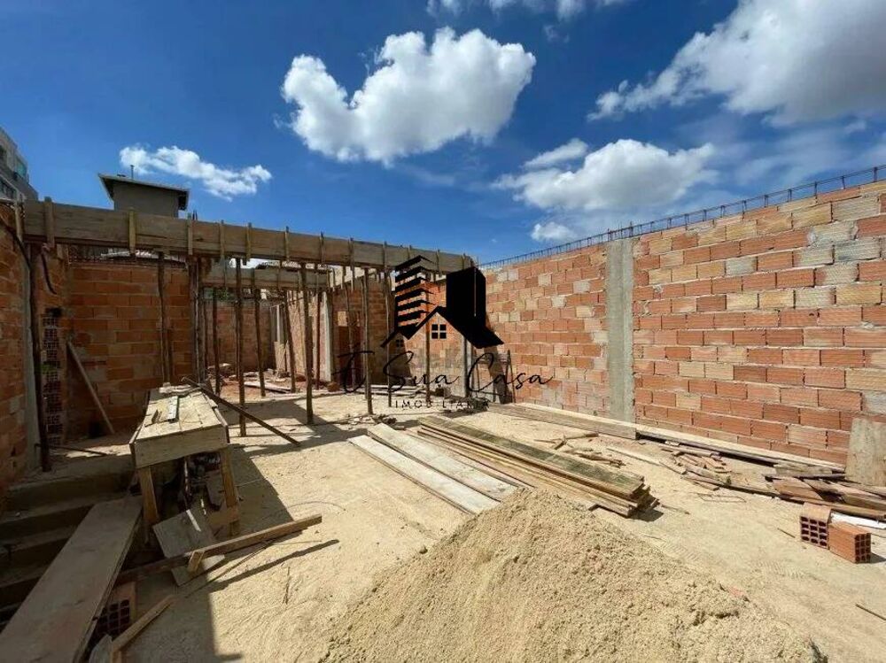Casa à venda com 4 quartos, 334m² - Foto 3
