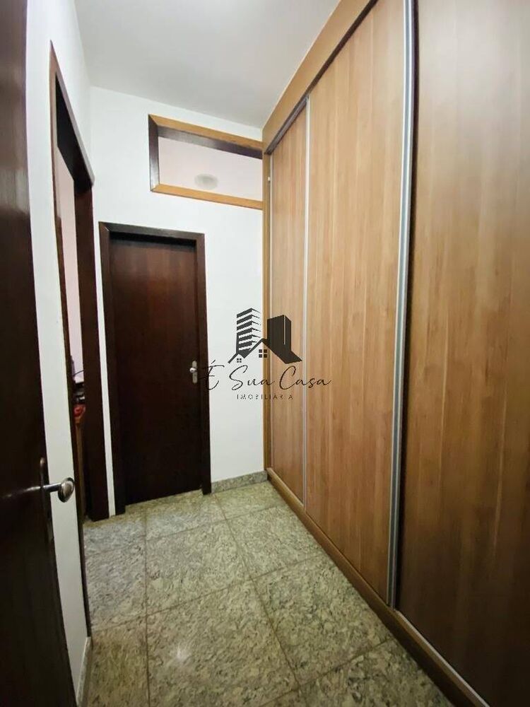 Casa, 5 quartos, 330 m² - Foto 3