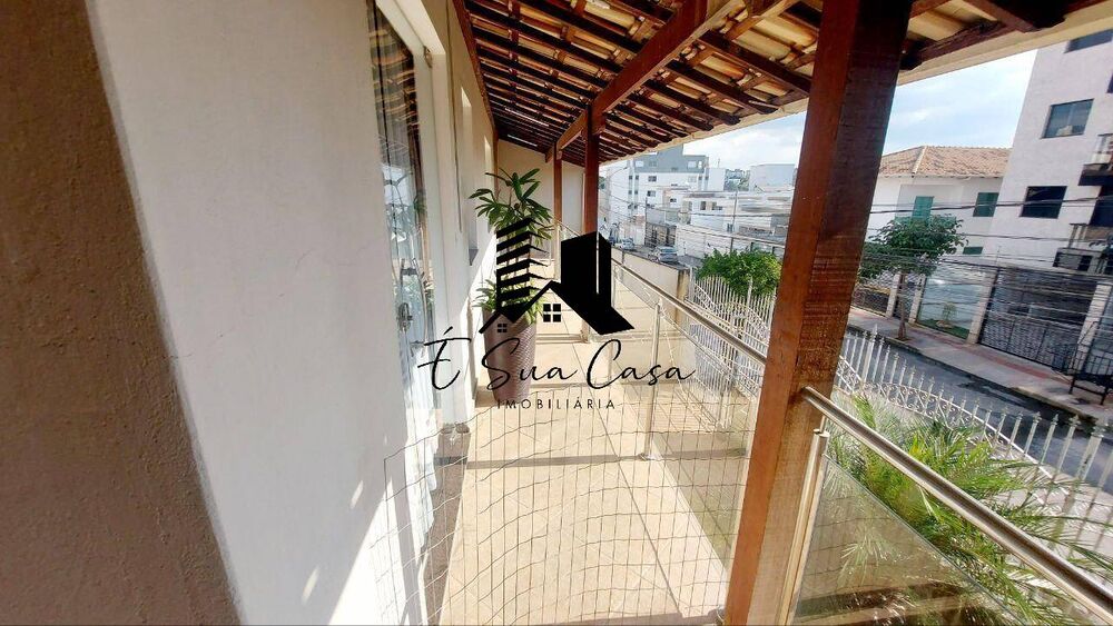 Casa à venda com 3 quartos, 360m² - Foto 15