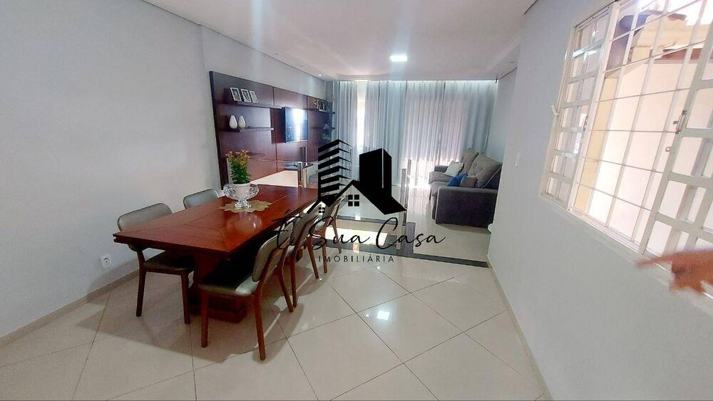 Casa à venda com 3 quartos, 360m² - Foto 13