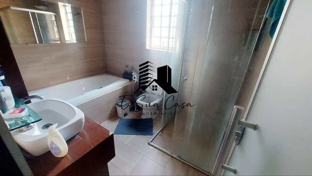 Casa, 3 quartos, 196 m² - Foto 3