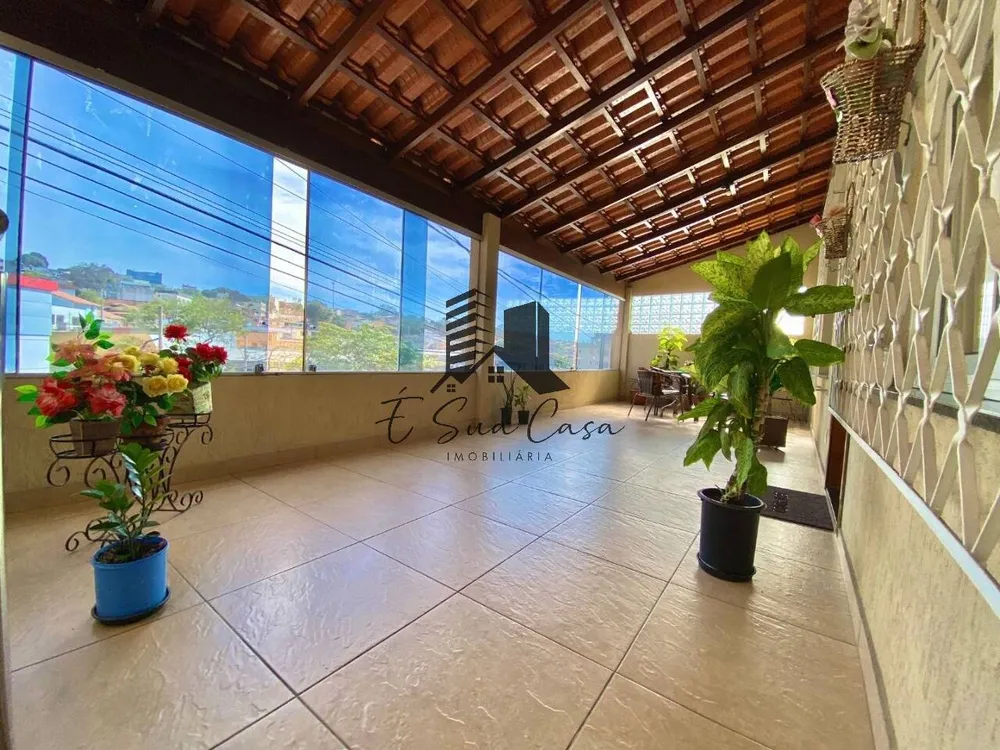 Casa, 4 quartos, 280 m² - Foto 2